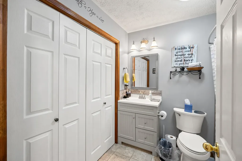 1518 Oakland Lane Harrodsburg KY 40330