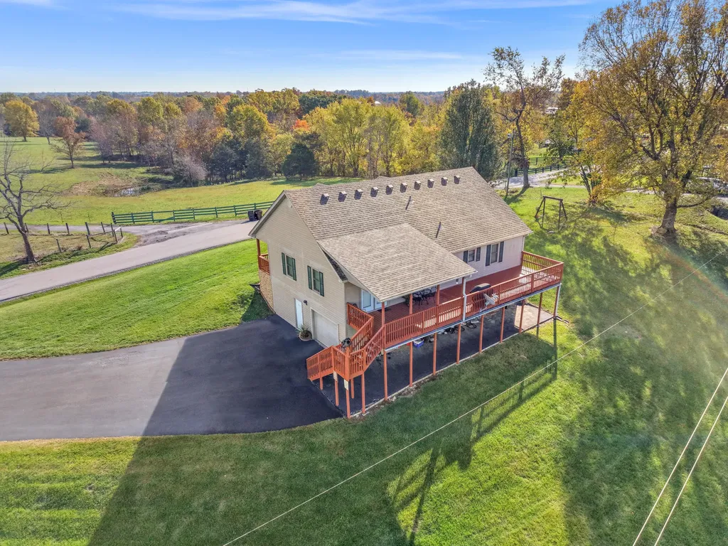 1518 Oakland Lane Harrodsburg KY 40330