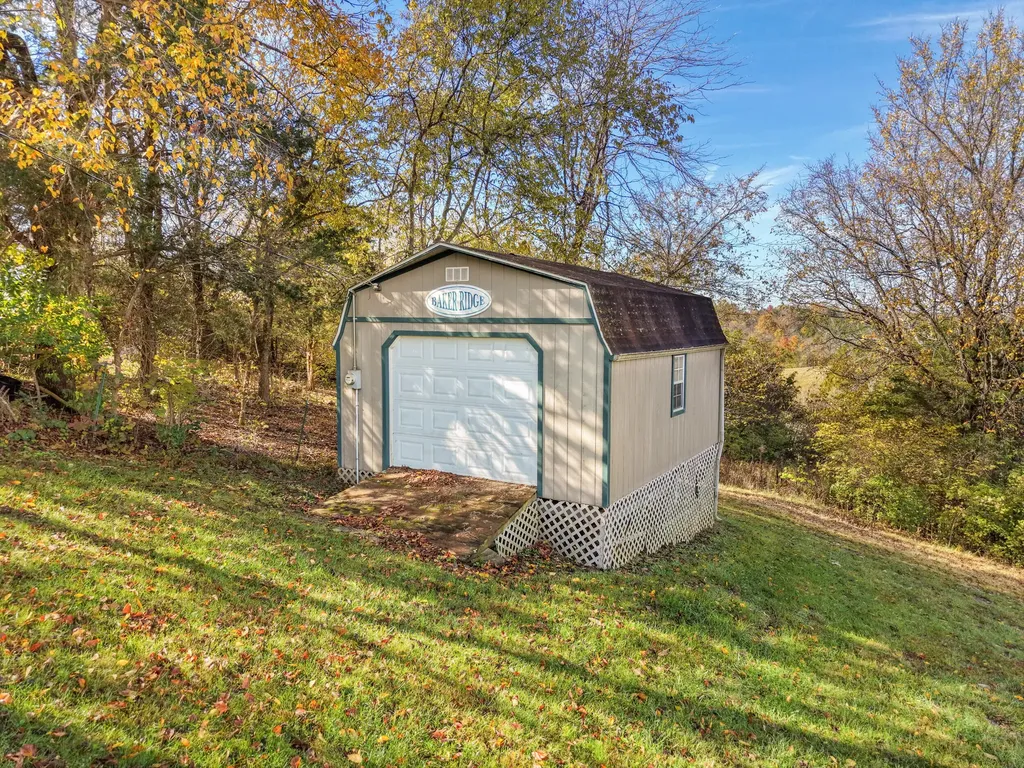 1518 Oakland Lane Harrodsburg KY 40330
