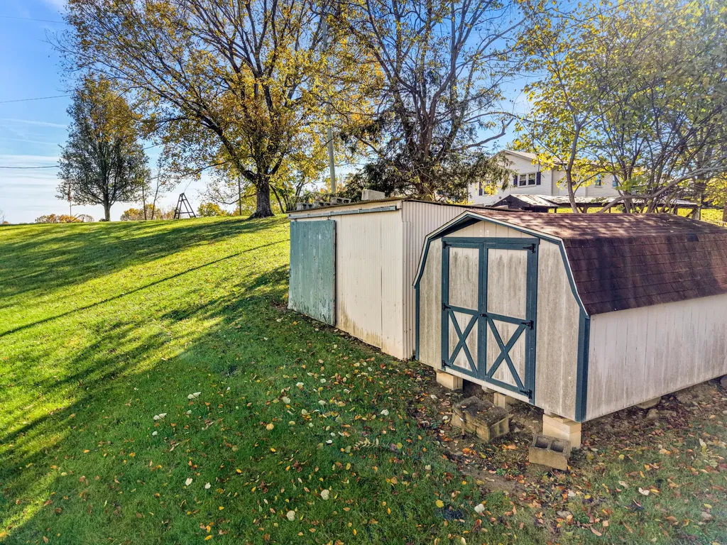 1518 Oakland Lane Harrodsburg KY 40330