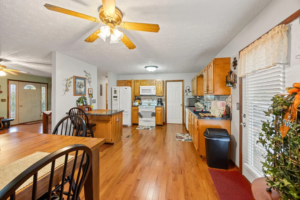 1518 Oakland Lane Harrodsburg KY 40330