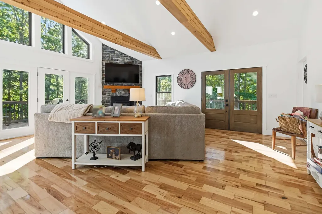 2074 Harris Creek Road Stanford KY 40484