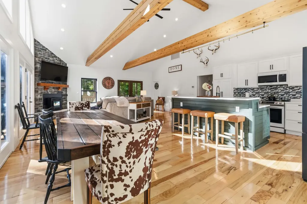 2074 Harris Creek Road Stanford KY 40484