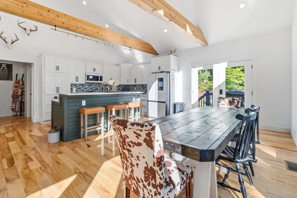 2074 Harris Creek Road Stanford KY 40484