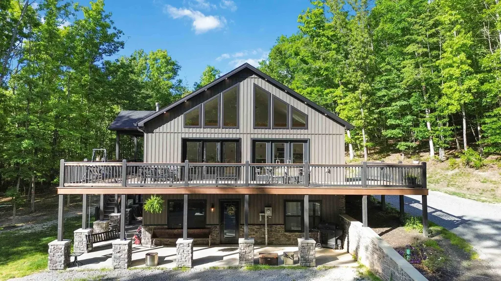 2074 Harris Creek Road Stanford KY 40484