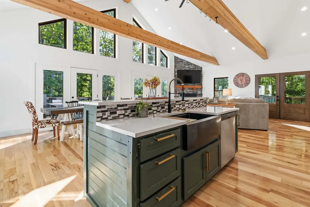 2074 Harris Creek Road Stanford KY 40484