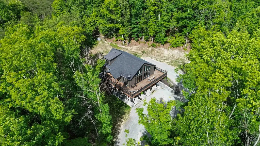 2074 Harris Creek Road Stanford KY 40484