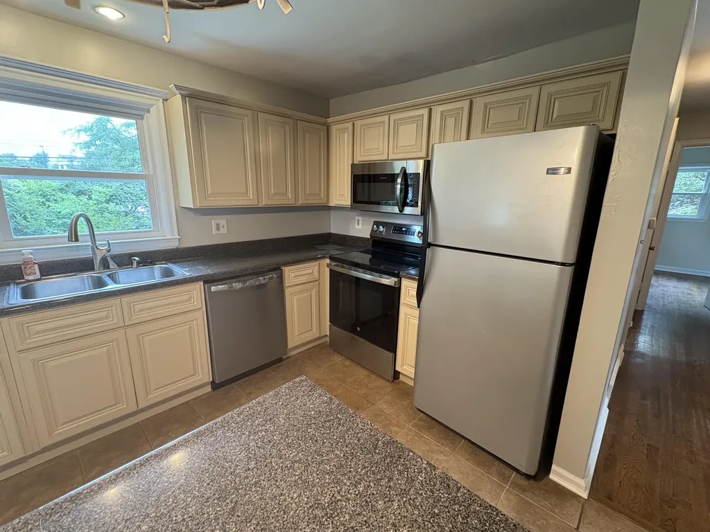 104 Loch Lomond Drive Lexington KY 40517