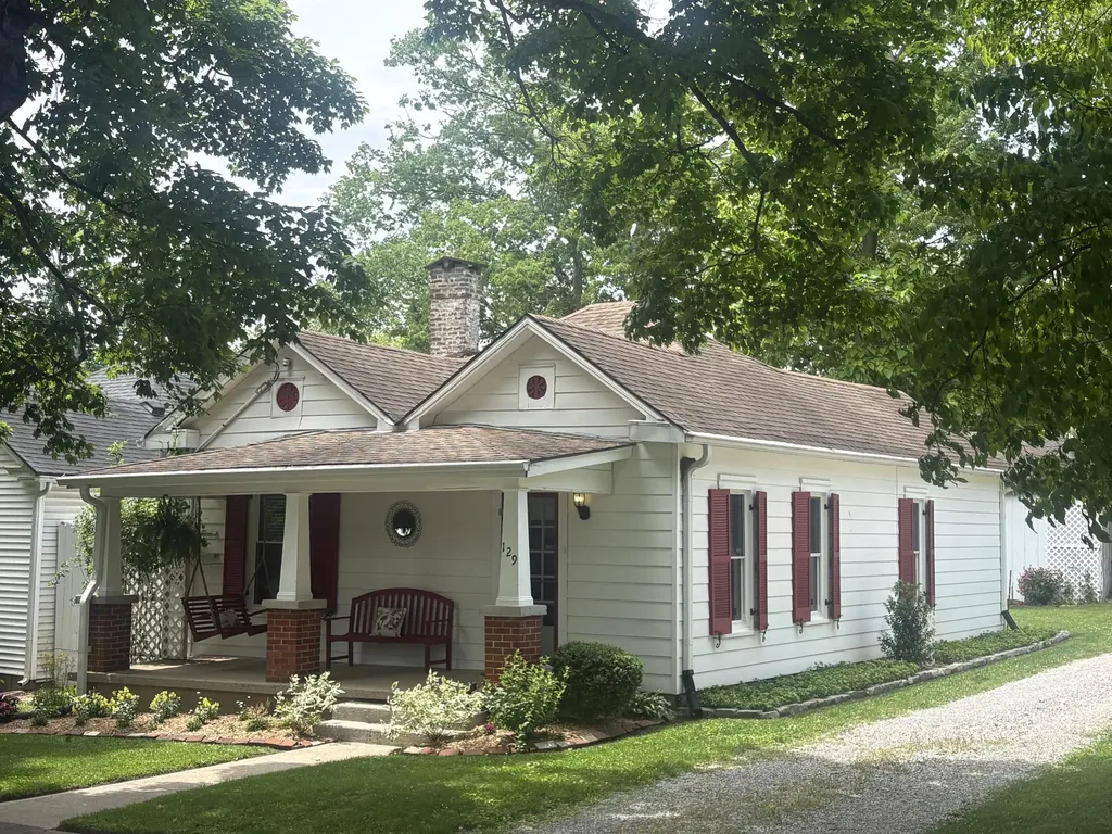 129 S Gratz Street Midway KY 40347