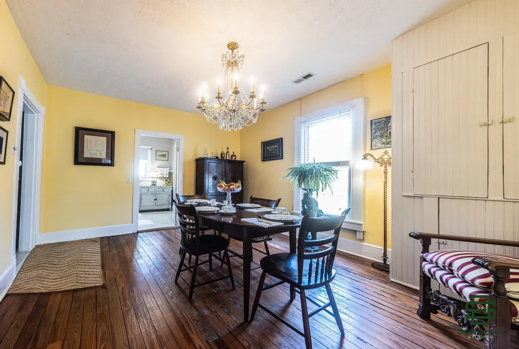129 S Gratz Street Midway KY 40347