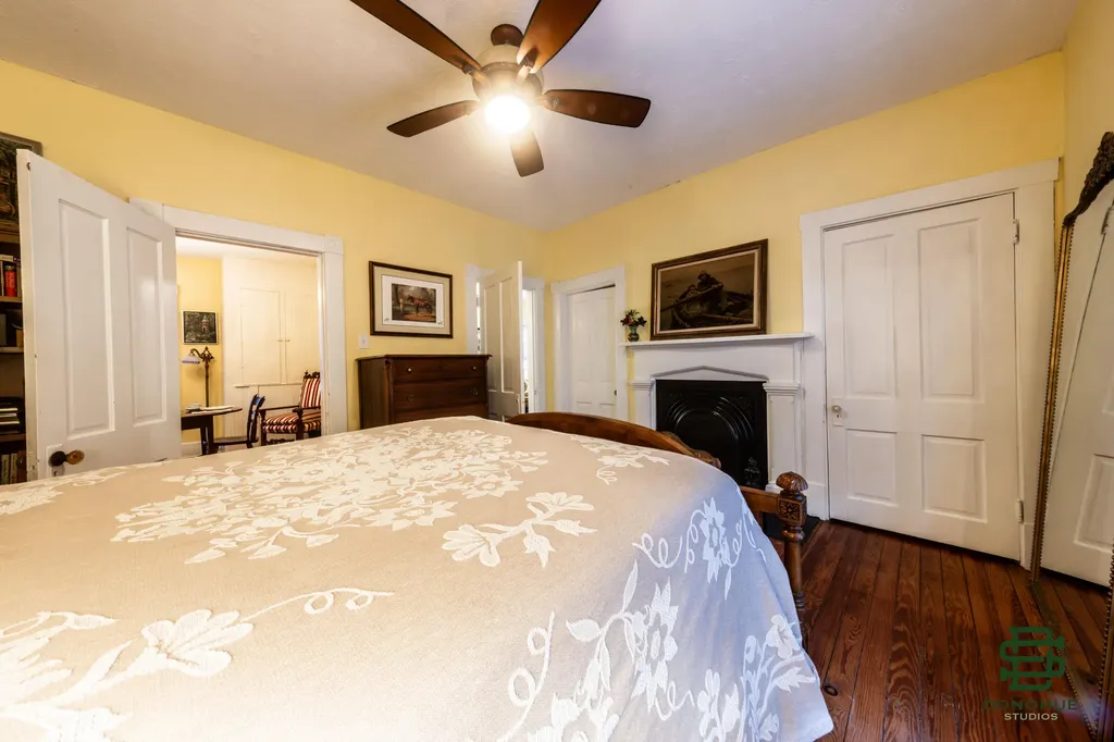 129 S Gratz Street Midway KY 40347