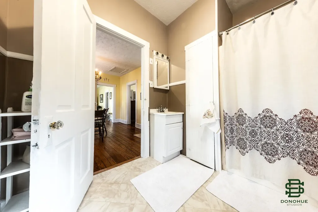 129 S Gratz Street Midway KY 40347