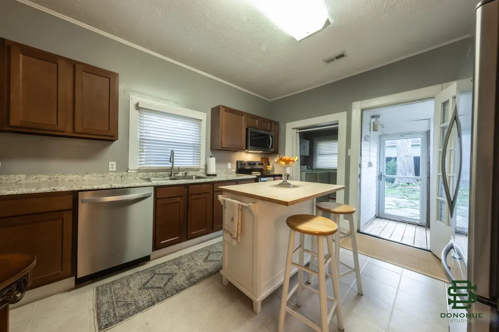 129 S Gratz Street Midway KY 40347