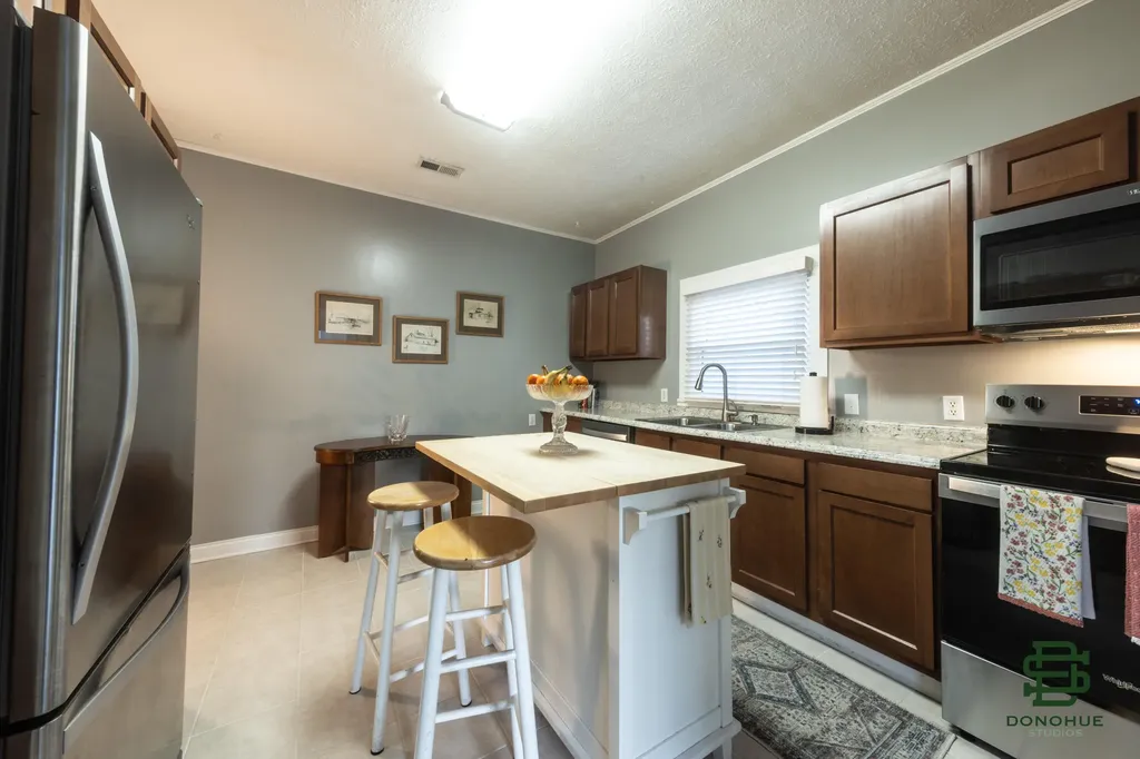 129 S Gratz Street Midway KY 40347