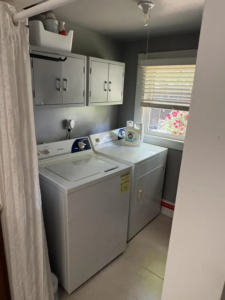 129 S Gratz Street Midway KY 40347