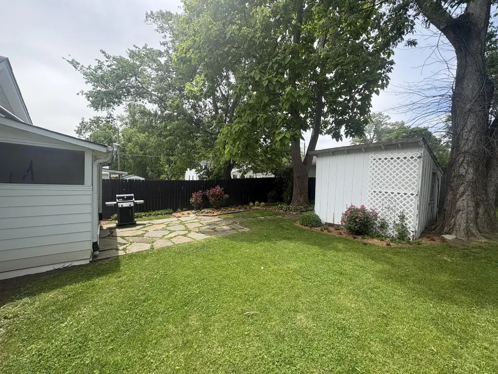 129 S Gratz Street Midway KY 40347