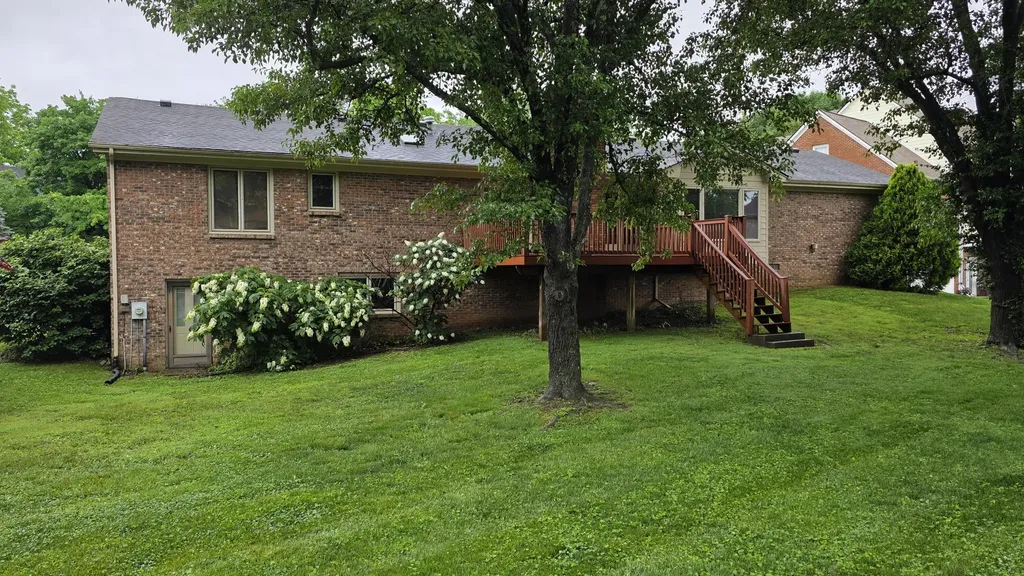 2125 Sallee Drive Lexington KY 40513