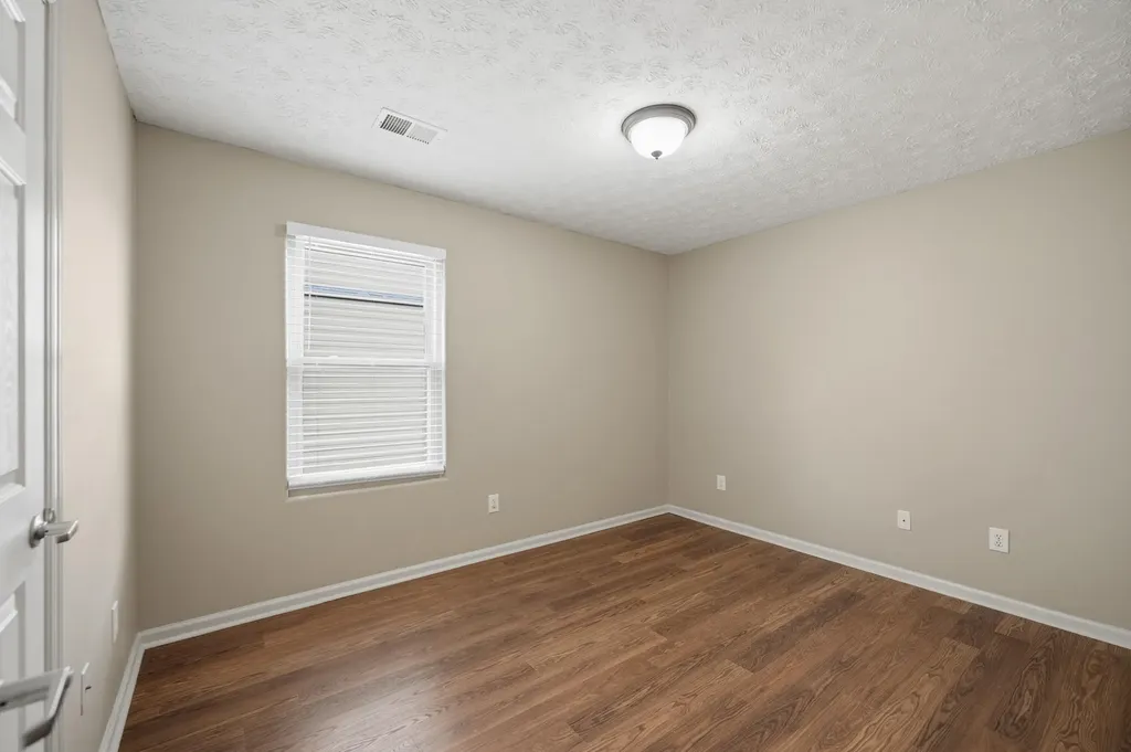 2917 Sandersville Road Lexington KY 40511