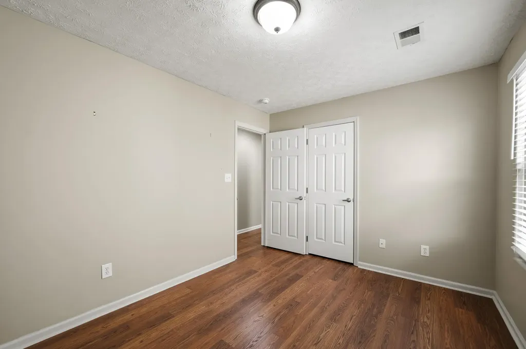 2917 Sandersville Road Lexington KY 40511