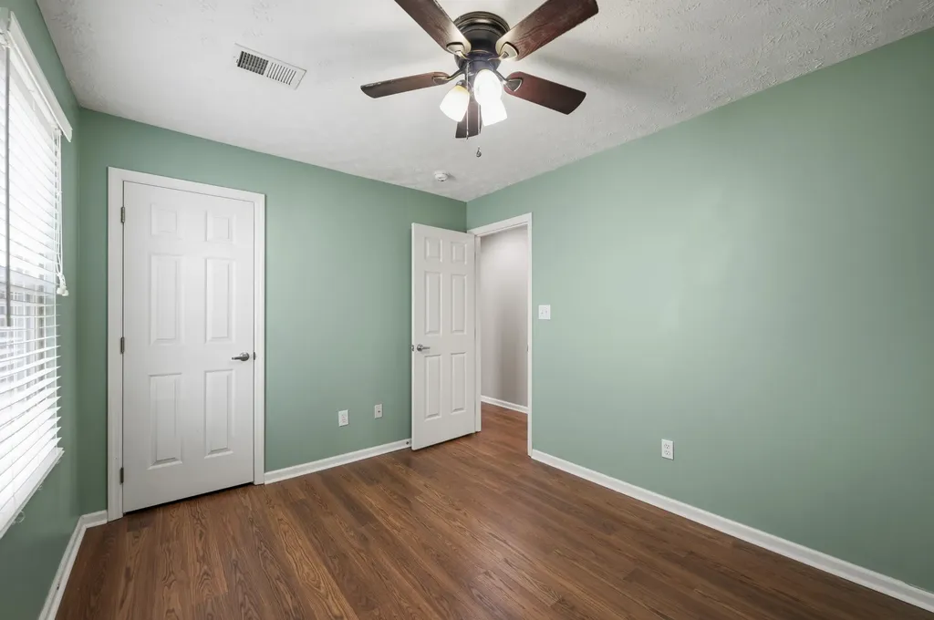 2917 Sandersville Road Lexington KY 40511