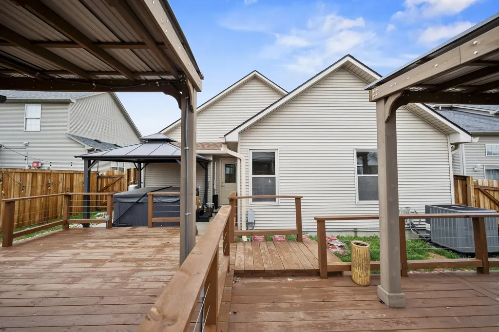 2917 Sandersville Road Lexington KY 40511