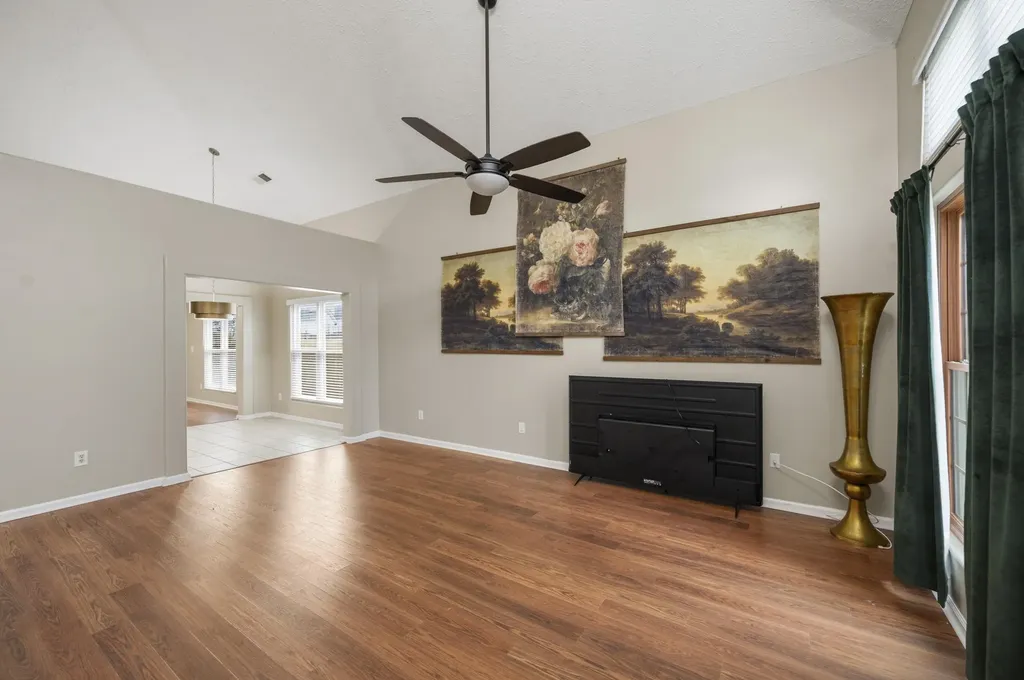 2917 Sandersville Road Lexington KY 40511