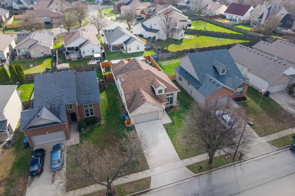 2917 Sandersville Road Lexington KY 40511