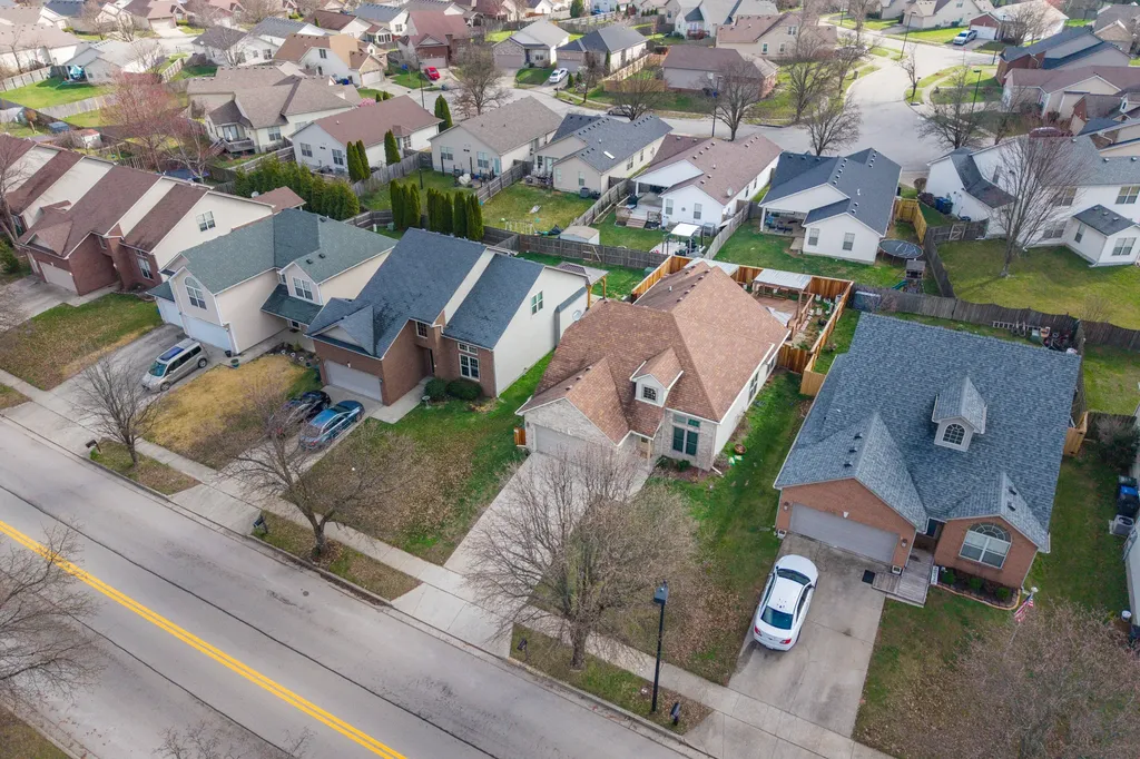 2917 Sandersville Road Lexington KY 40511
