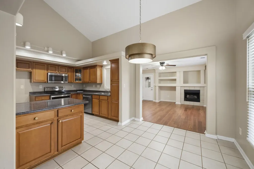 2917 Sandersville Road Lexington KY 40511