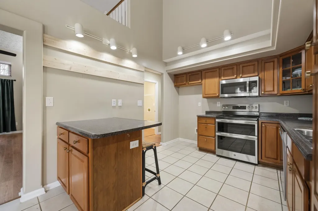 2917 Sandersville Road Lexington KY 40511