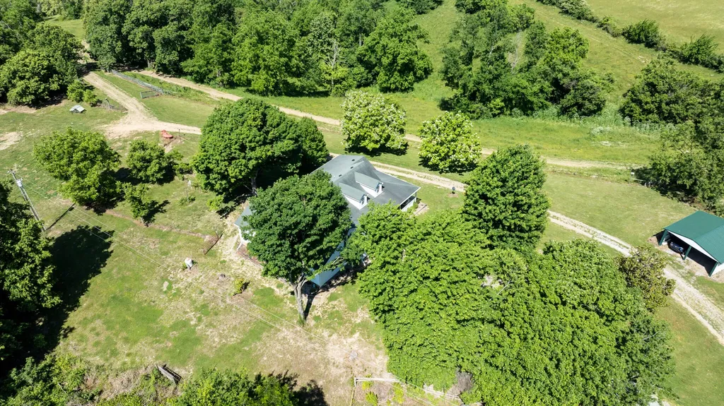 173 Brewer Way Lancaster KY 40444