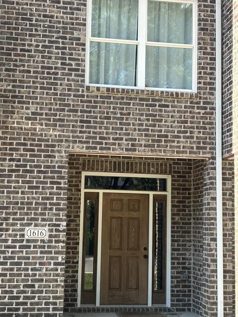 1616 Higbee Mill Road Lexington KY 40503