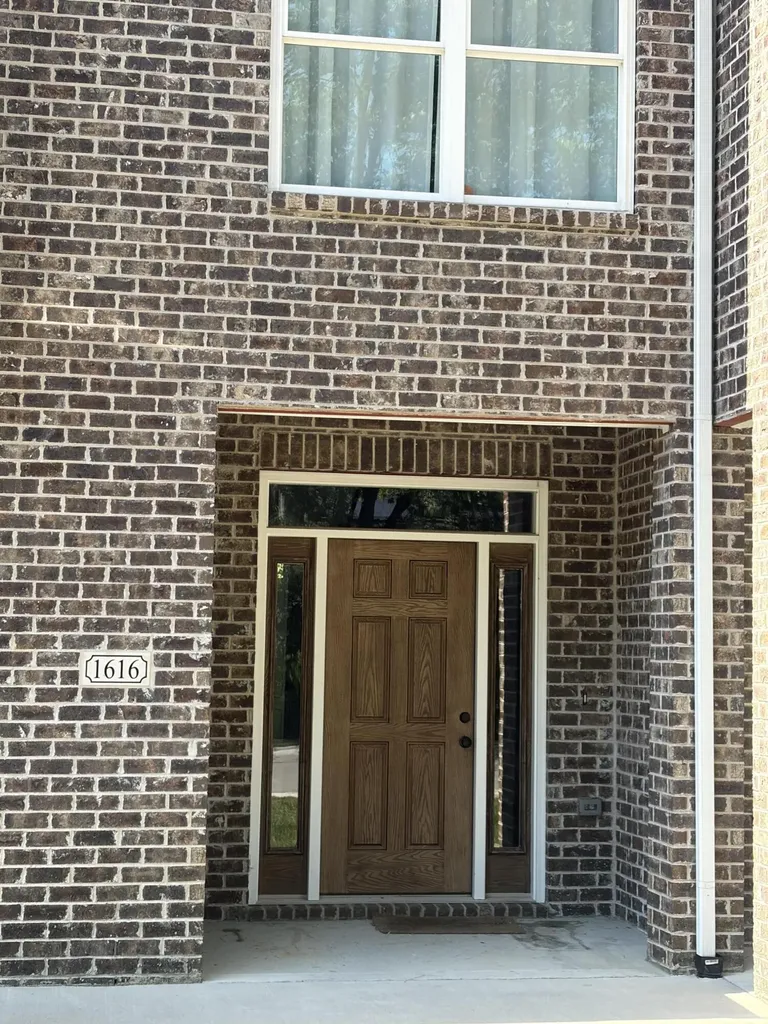 1616 Higbee Mill Road Lexington KY 40503