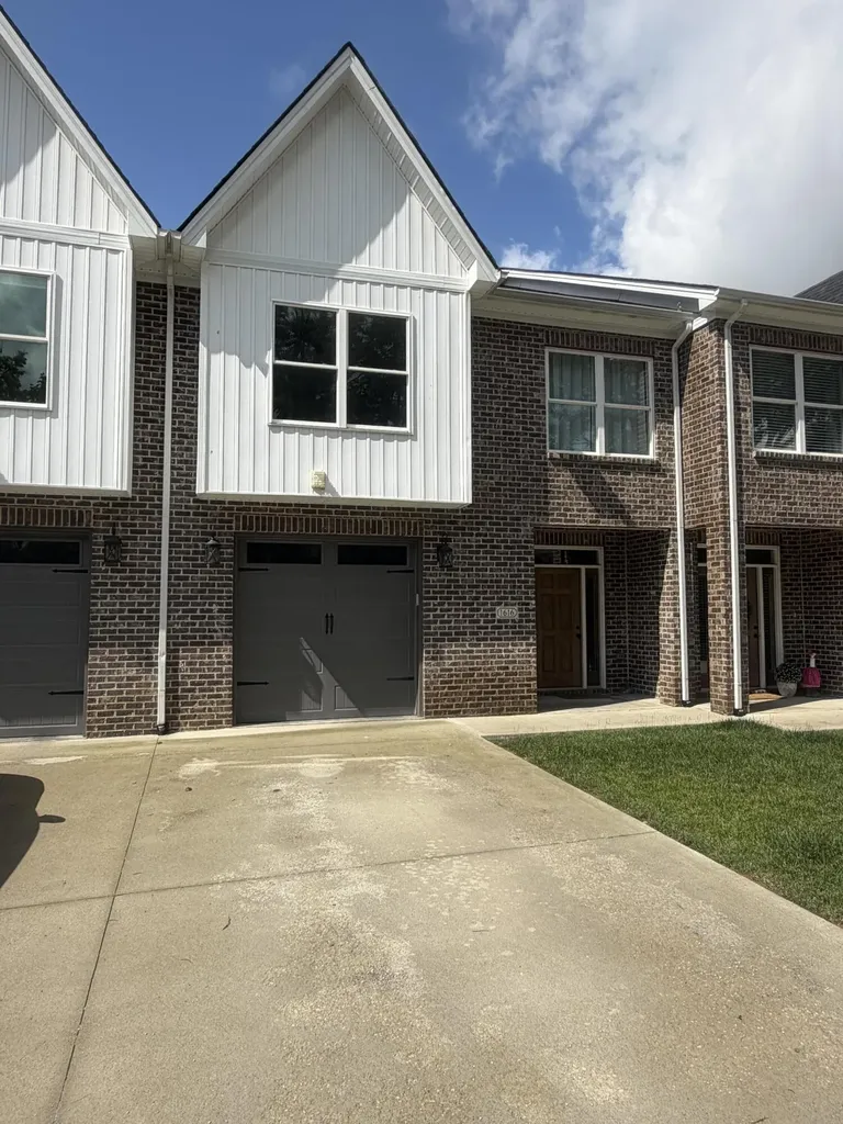 1616 Higbee Mill Road Lexington KY 40503