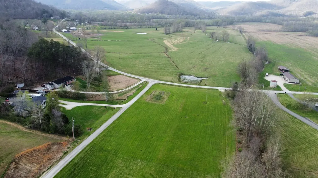 2786 N Bend Road Stanton KY 40380
