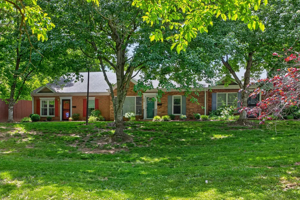 105 Savannah Way Danville KY 40422