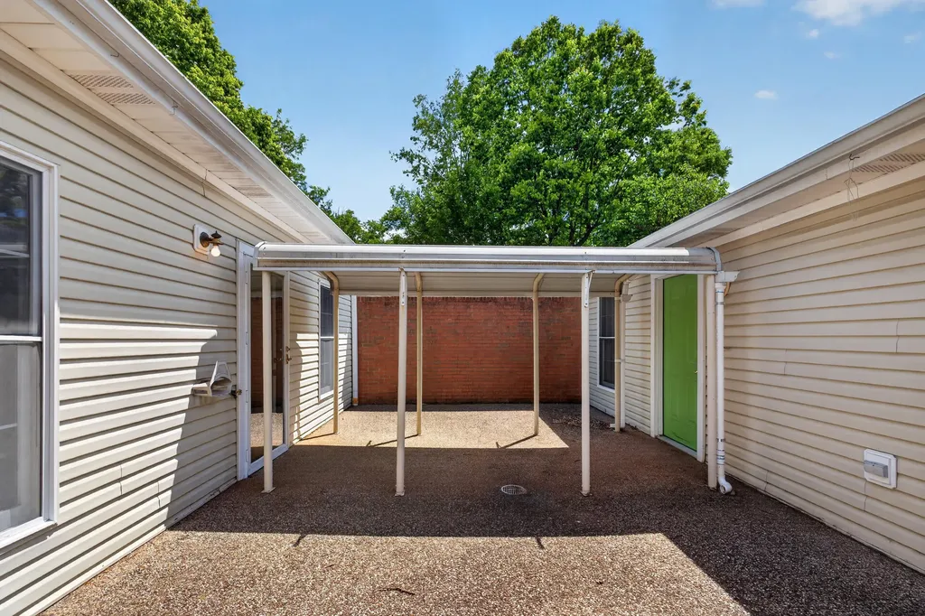 105 Savannah Way Danville KY 40422