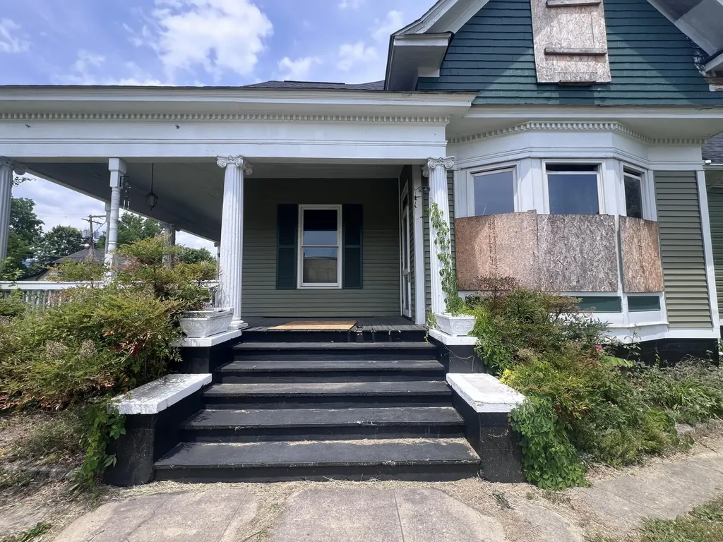 215 S 21st Street Middlesboro KY 40965