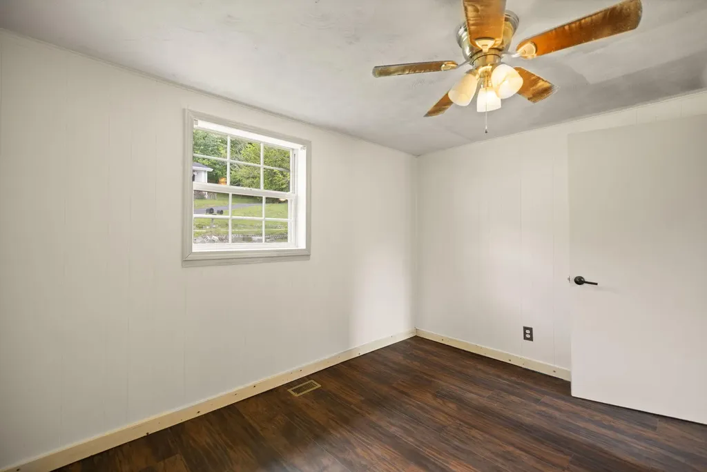131 Barber Road Clearfield KY 40313