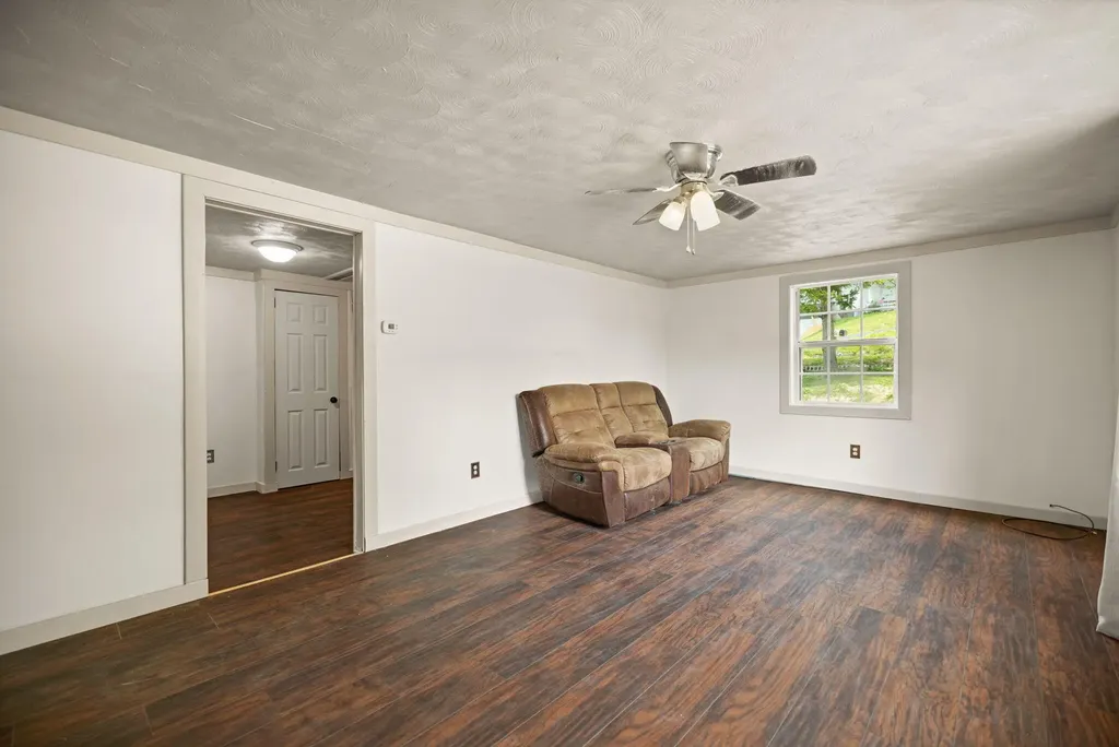 131 Barber Road Clearfield KY 40313