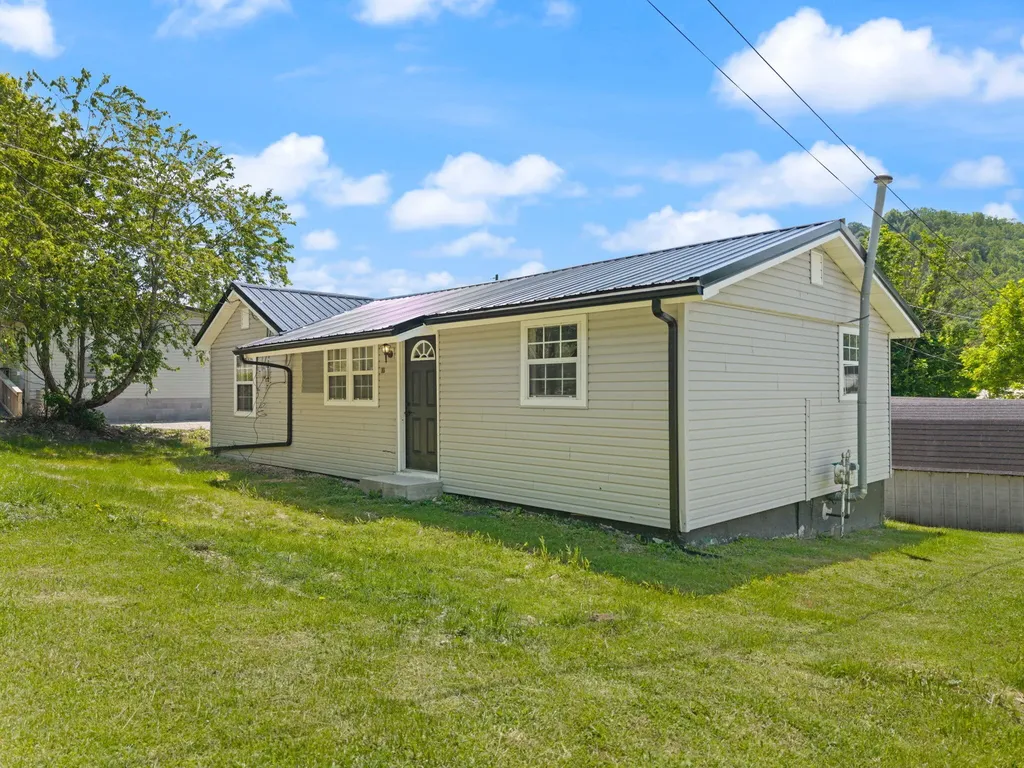 131 Barber Road Clearfield KY 40313