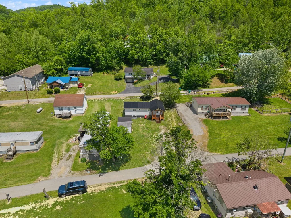 131 Barber Road Clearfield KY 40313