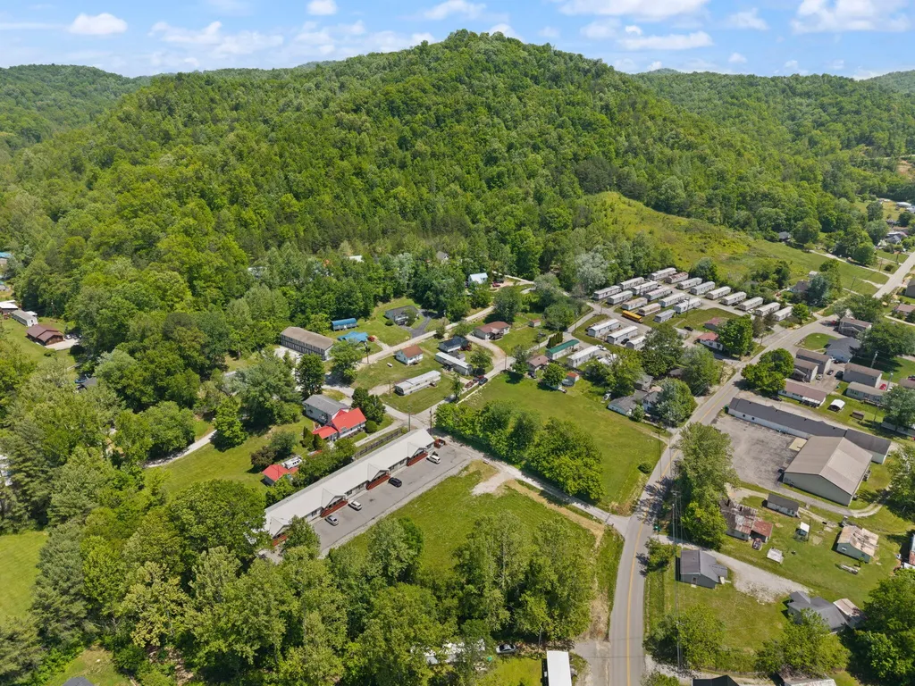 131 Barber Road Clearfield KY 40313