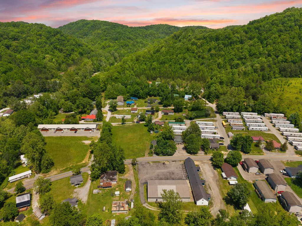 131 Barber Road Clearfield KY 40313