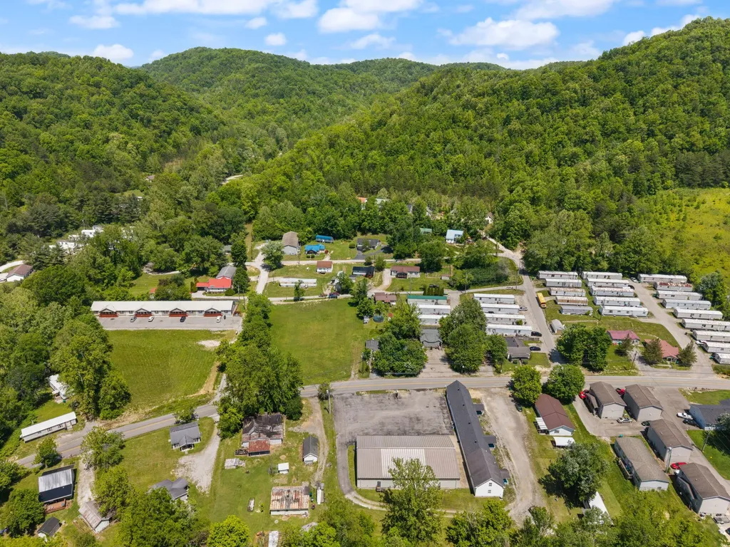 131 Barber Road Clearfield KY 40313