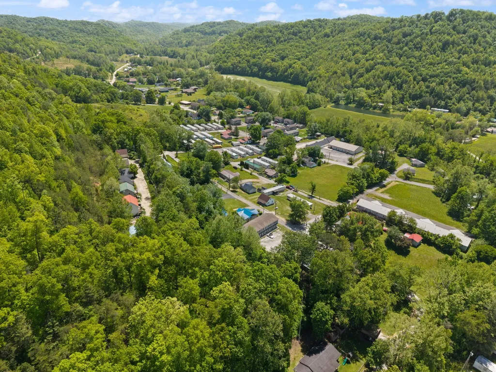 131 Barber Road Clearfield KY 40313