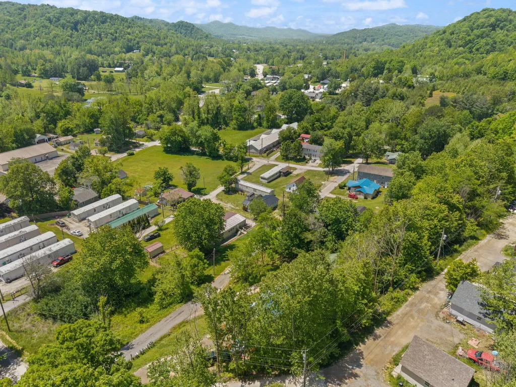131 Barber Road Clearfield KY 40313