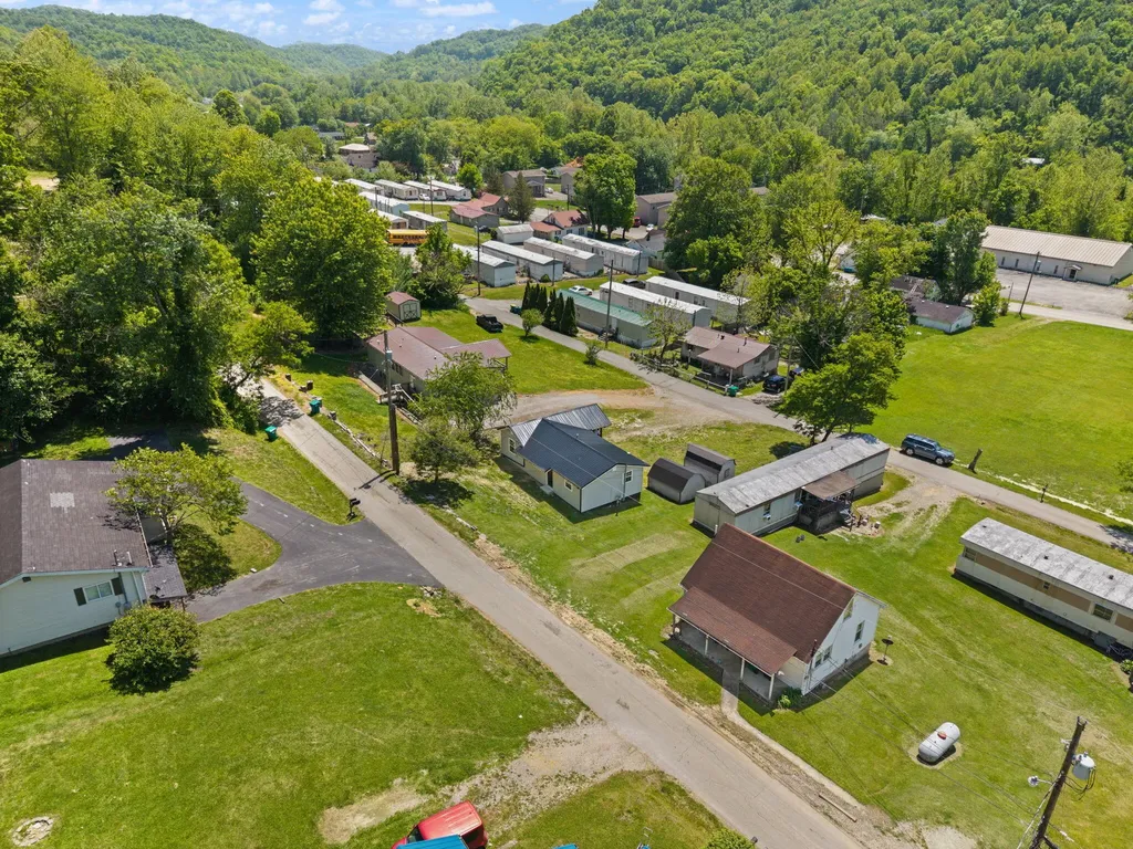 131 Barber Road Clearfield KY 40313