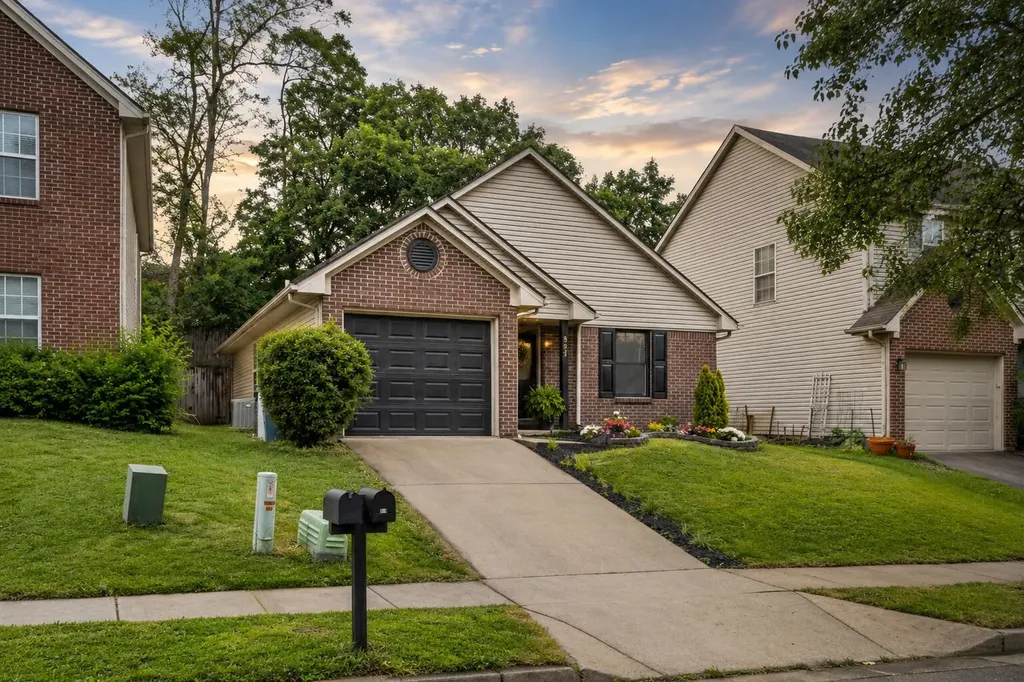553 Rhodora Ridge Lexington KY 40517