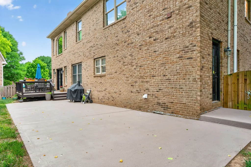 2537 Dressage Way Lexington KY 40504